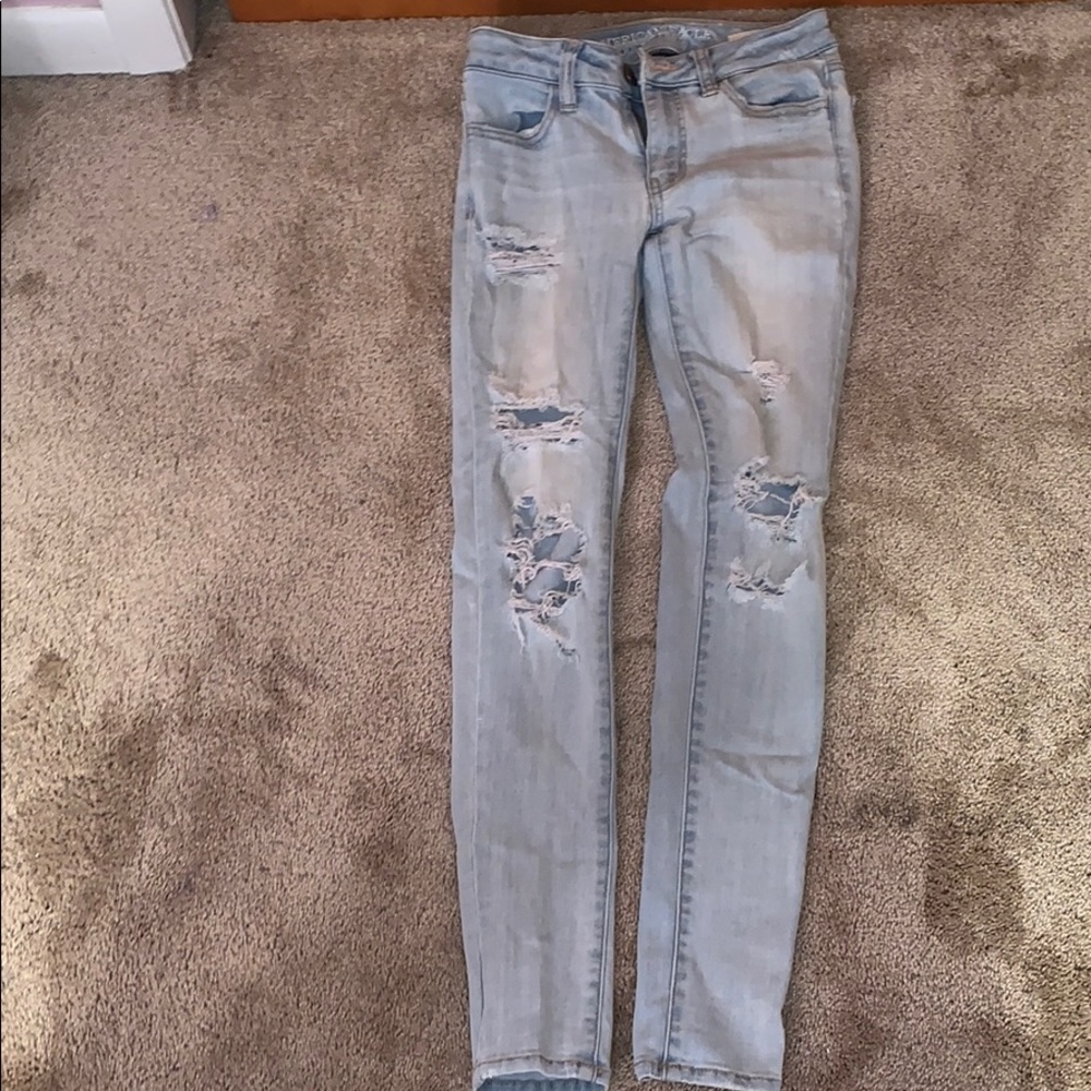 Light Wash American Eagle Jeggings